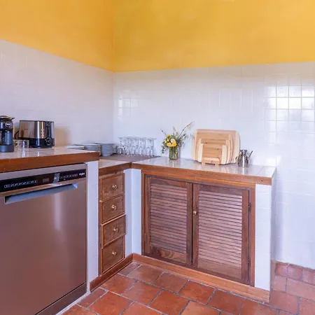Aiole Vakantieboerderij *